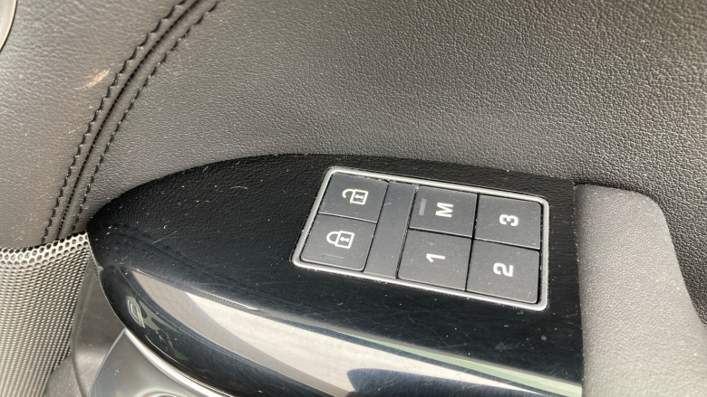 Land Rover Range Rover Sport 3.0 D250 HSE Silver 5dr Auto [7 Seat] Diesel Estate